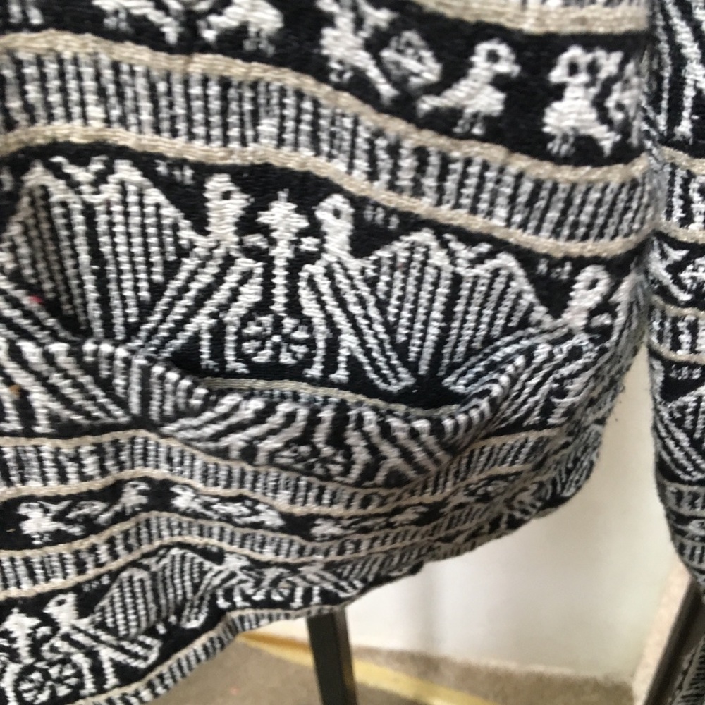 Fun ethnic print jacket! - Picture 8 of 8